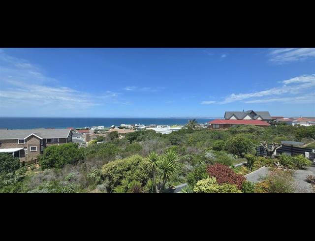 4 BEDROOM HOUSE FOR SALE IN REEBOK